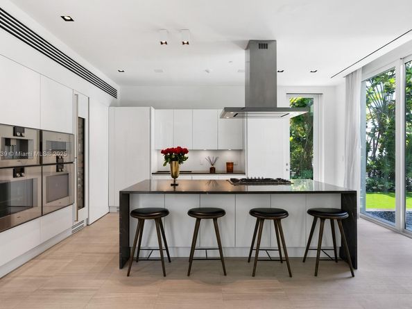4700 N Meridian Ave, Miami Beach FL 33140