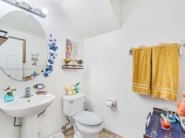 343 NE 37th Ter 343, Homestead FL 33033