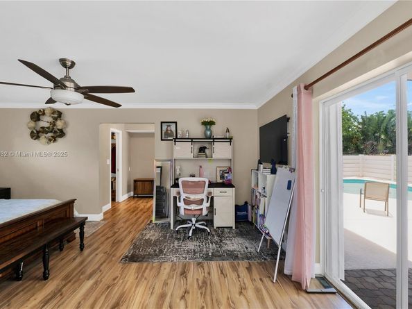 1730 N 55th Ave, Hollywood FL 33021
