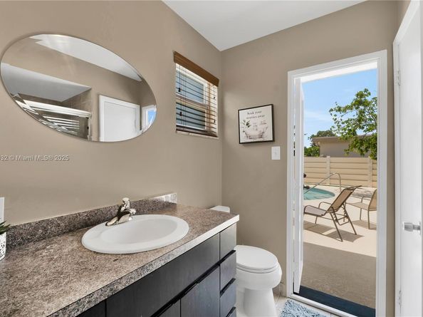1730 N 55th Ave, Hollywood FL 33021