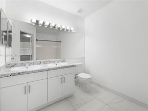 40 Simonton Cir 40, Weston FL 33326