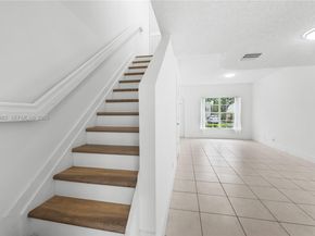 40 Simonton Cir 40, Weston FL 33326