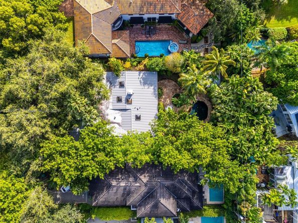 3610 Avocado Ave, Miami FL 33133