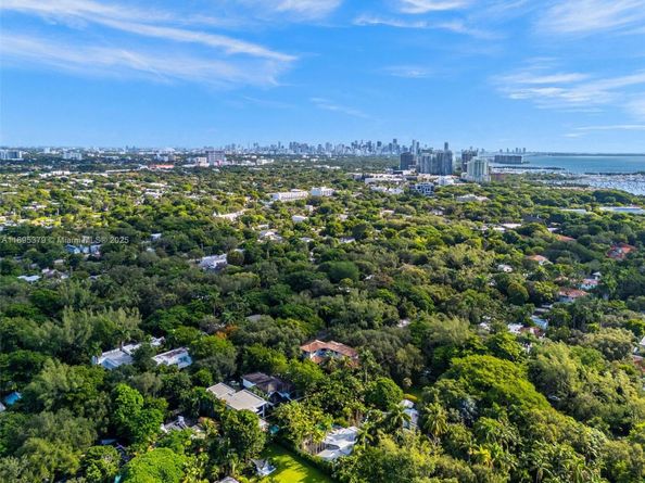 3610 Avocado Ave, Miami FL 33133