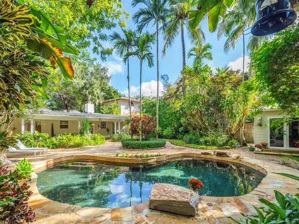 3610 Avocado Ave, Miami FL 33133