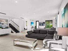 2572 NE 182nd Ter, North Miami Beach FL 33160