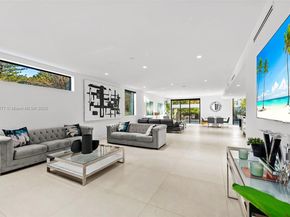 2572 NE 182nd Ter, North Miami Beach FL 33160