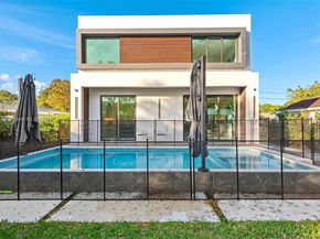 2572 NE 182nd Ter, North Miami Beach FL 33160