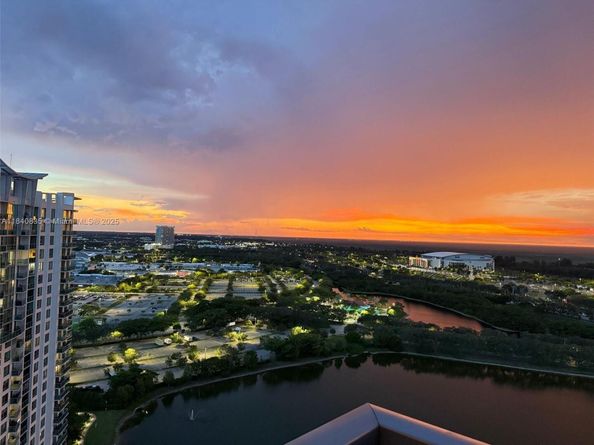 2641 N Flamingo Rd 2607N, Sunrise FL 33323