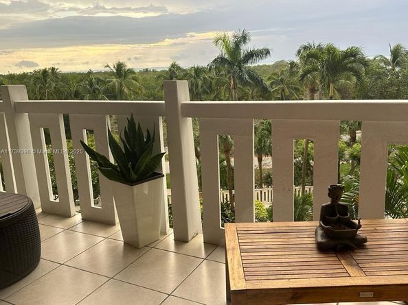 1121 Crandon Blvd D404, Key Biscayne FL 33149