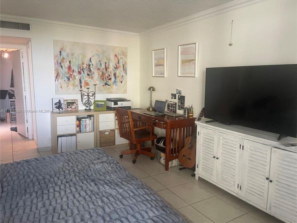 1121 Crandon Blvd D404, Key Biscayne FL 33149