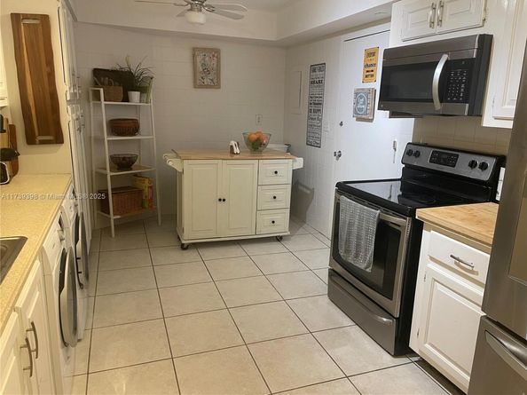1121 Crandon Blvd D404, Key Biscayne FL 33149