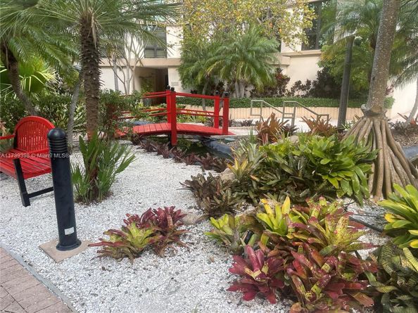 1121 Crandon Blvd D404, Key Biscayne FL 33149