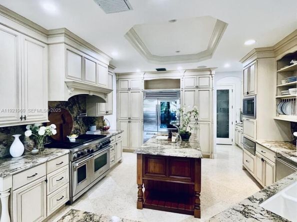 709 Isle Of Palms Dr, Fort Lauderdale FL 33301