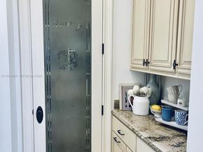 709 Isle Of Palms Dr, Fort Lauderdale FL 33301