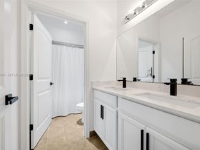 4806 Conifer Ct, Green Acres FL 33463