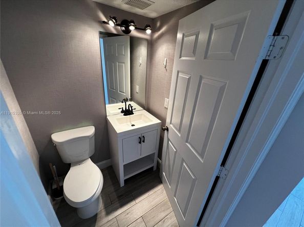 4954 Windward Way 1406, Dania Beach FL 33312