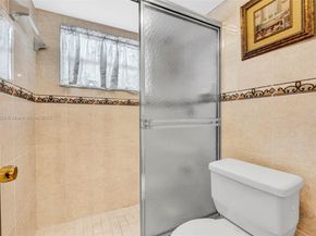 4270 NW 40th St 312, Lauderdale Lakes FL 33319