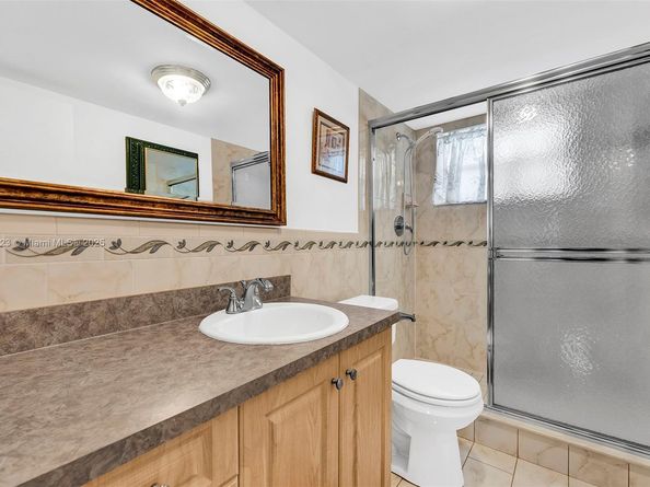 4270 NW 40th St 312, Lauderdale Lakes FL 33319