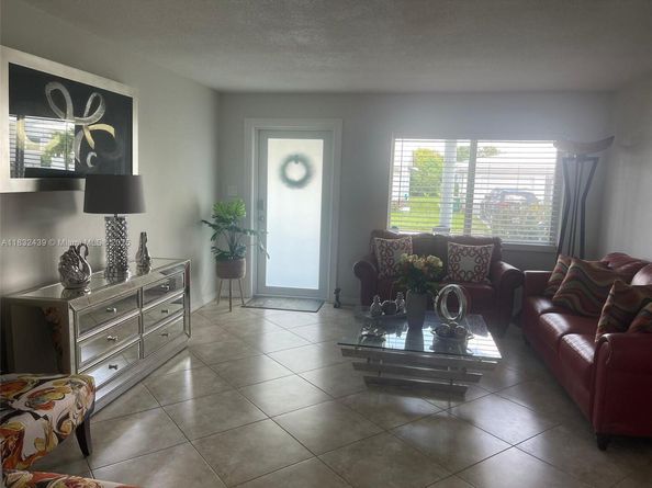 8312 NW 59th St, Tamarac FL 33321