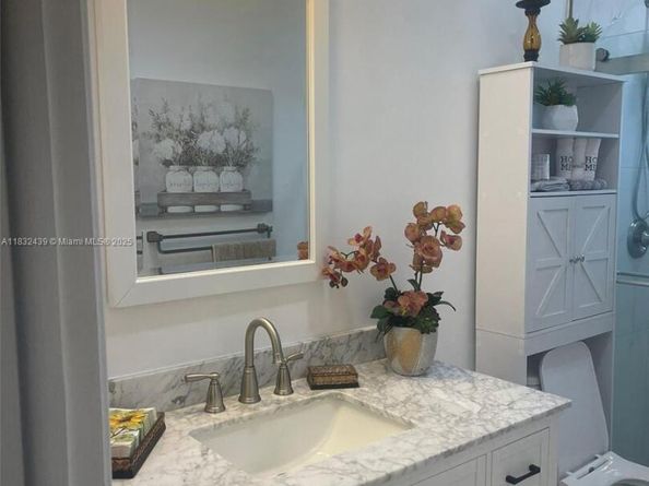 8312 NW 59th St, Tamarac FL 33321