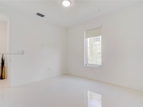 1805 NW 22nd Ct, Miami FL 33125