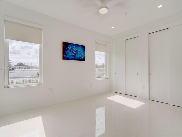 1805 NW 22nd Ct, Miami FL 33125
