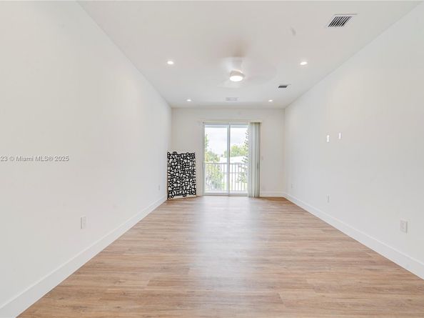 1805 NW 22nd Ct, Miami FL 33125
