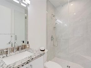 1805 NW 22nd Ct, Miami FL 33125