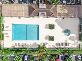 9755 NW 52nd St 513, Doral FL 33178