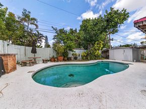 631 NE 56th Ct, Oakland Park FL 33334