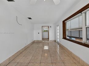 631 NE 56th Ct, Oakland Park FL 33334