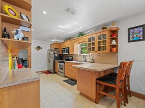 3140 NW 59th St, Miami FL 33142