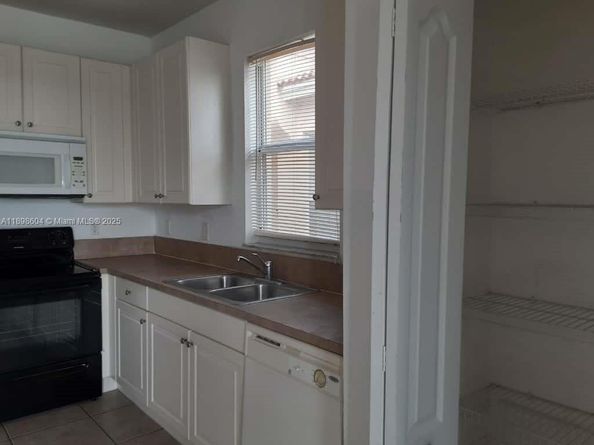3760 NE 9th Ct, Homestead FL 33033