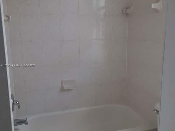 3760 NE 9th Ct, Homestead FL 33033