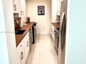 4001 Hillcrest Dr 1014, Hollywood FL 33021