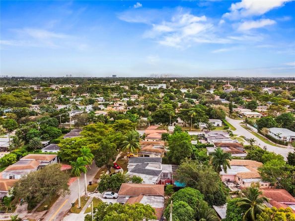 12424 NE 1st Ave, North Miami FL 33161