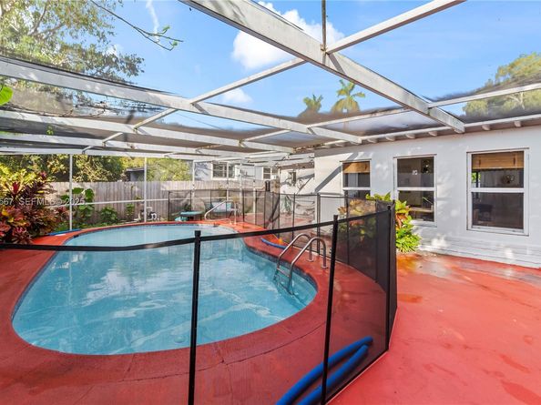 12424 NE 1st Ave, North Miami FL 33161