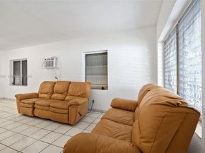 42 E 16th St, Hialeah FL 33010