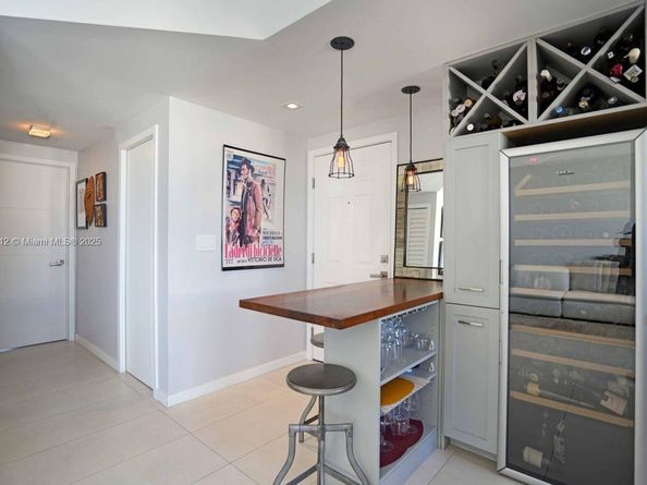 1621 Bay Rd PH1, Miami Beach FL 33139