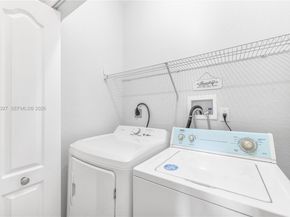 8964 W Flagler St 206, Miami FL 33174