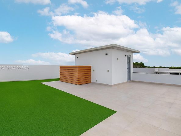 1105 SW 22nd Ter, Miami FL 33129