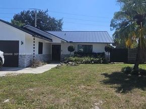 3110 SW 4th St, Deerfield Beach FL 33442