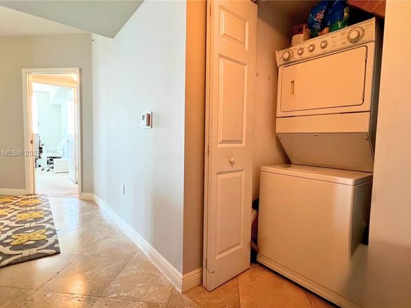 1745 E Hallandale Beach Blvd 2007W, Hallandale Beach FL 33009