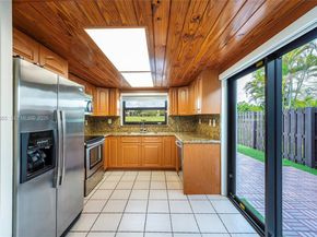 10340 NW 5th Ter 126, Miami FL 33172
