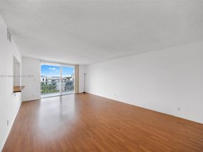 137 Golden Isles Dr 508, Hallandale Beach FL 33009
