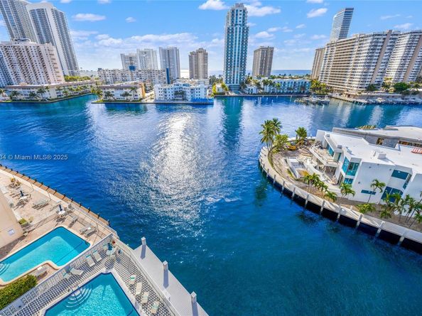 137 Golden Isles Dr 508, Hallandale Beach FL 33009