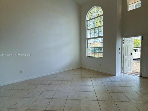 11378 NW 72nd Ter, Doral FL 33178