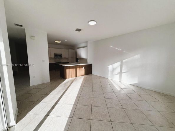 11378 NW 72nd Ter, Doral FL 33178