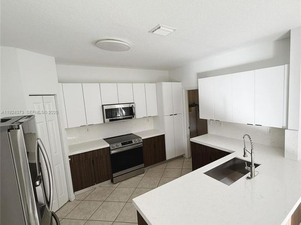 11378 NW 72nd Ter, Doral FL 33178